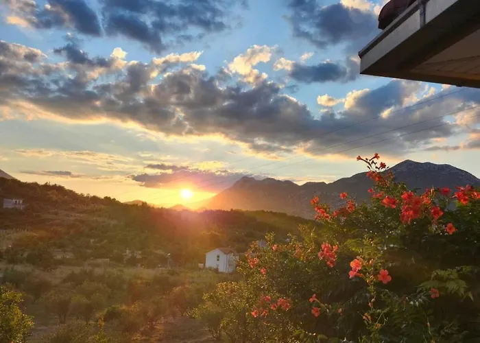 House Sunset View *